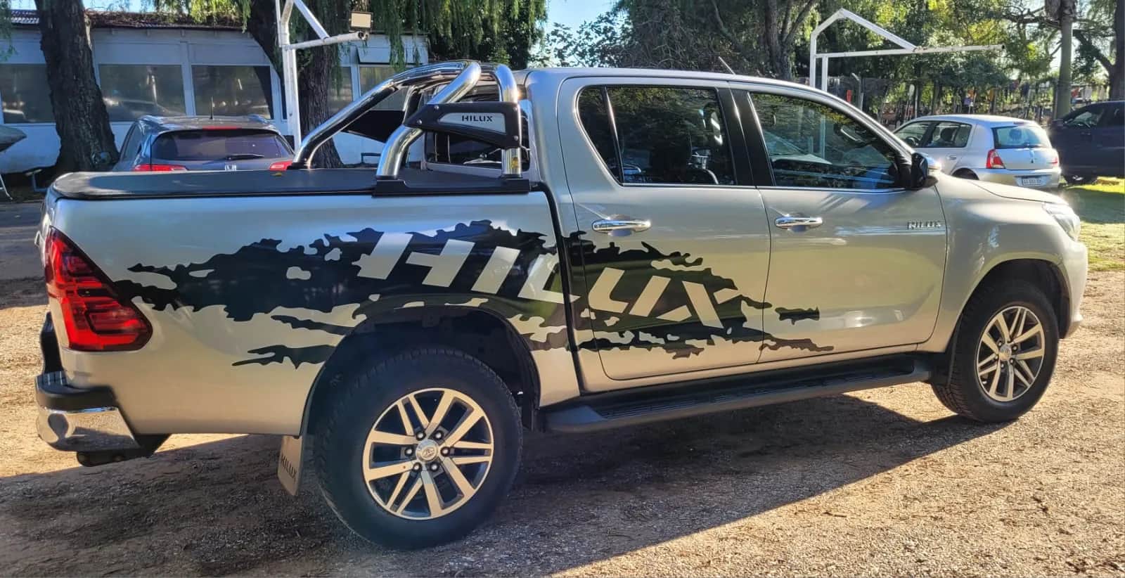 TOYOTA HILUX - Vista principal