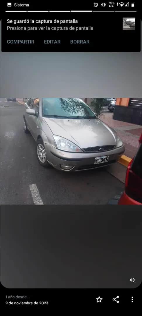 FORD FOCUS color plata