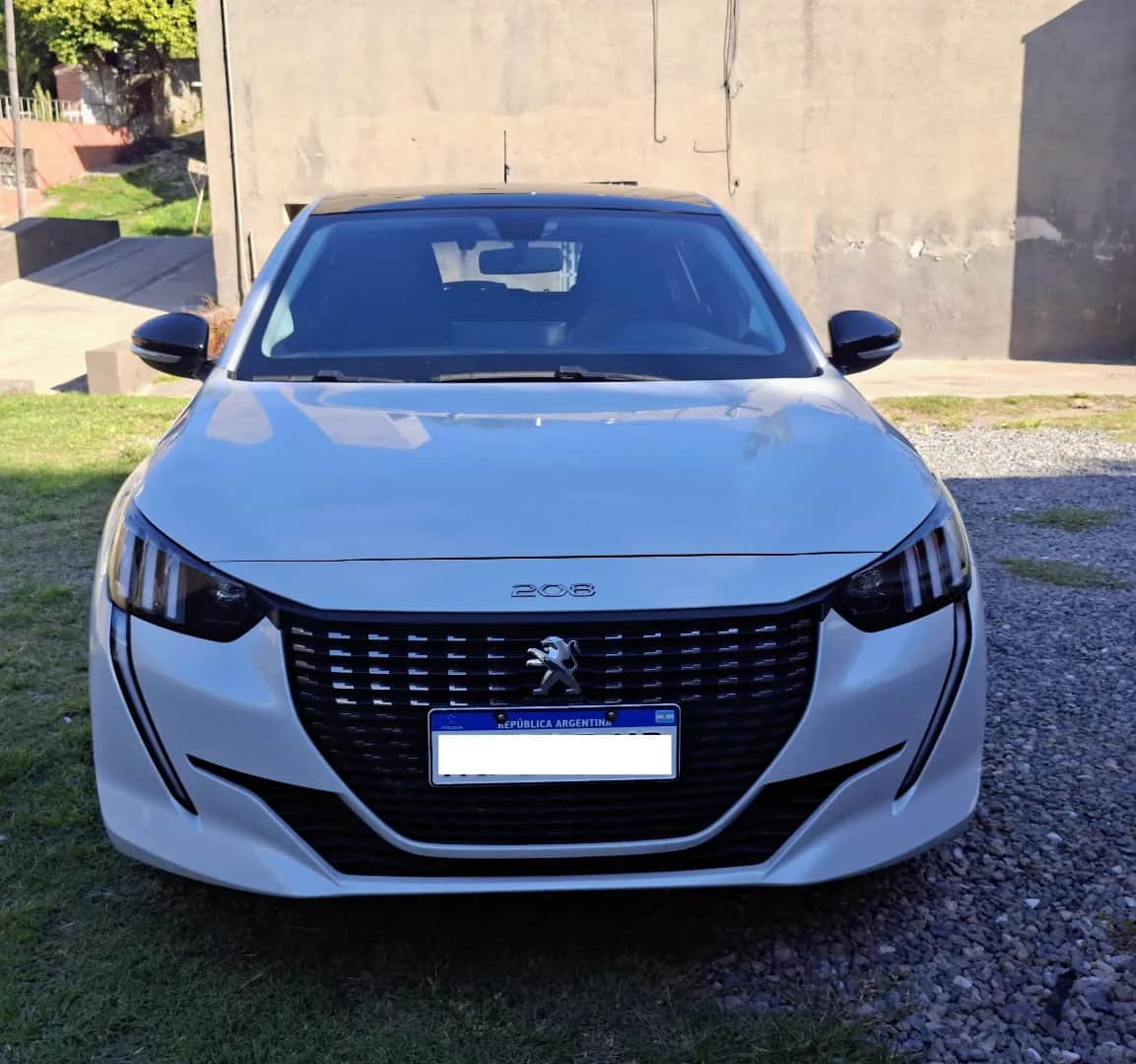PEUGEOT 208 color plata