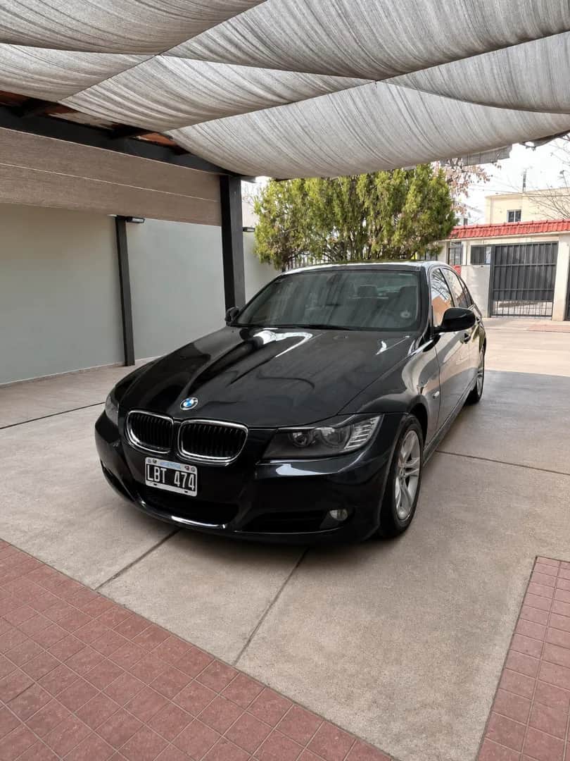 BMW 318 - Vista principal