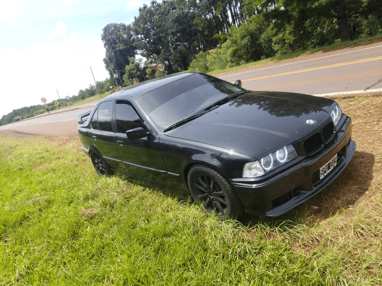 BMW 325 - Vista principal