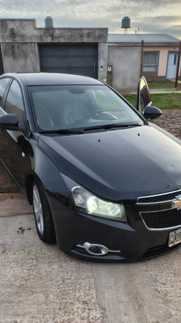 CHEVROLET CRUZE - Vista principal