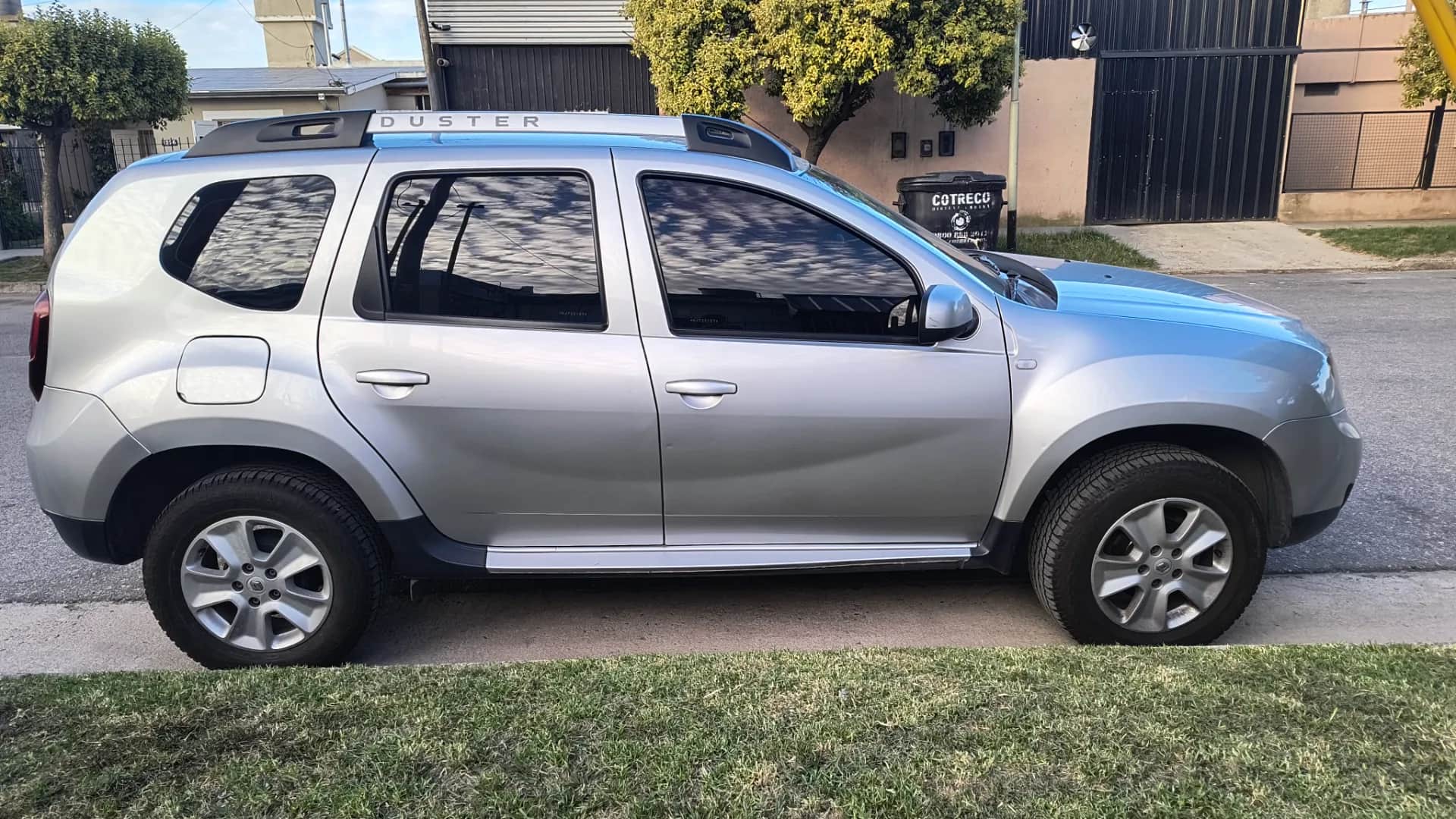 RENAULT DUSTER - Vista principal