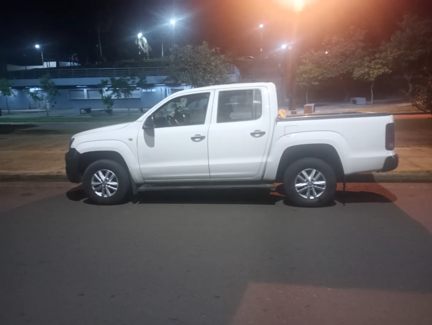 VOLKSWAGEN AMAROK - Vista principal