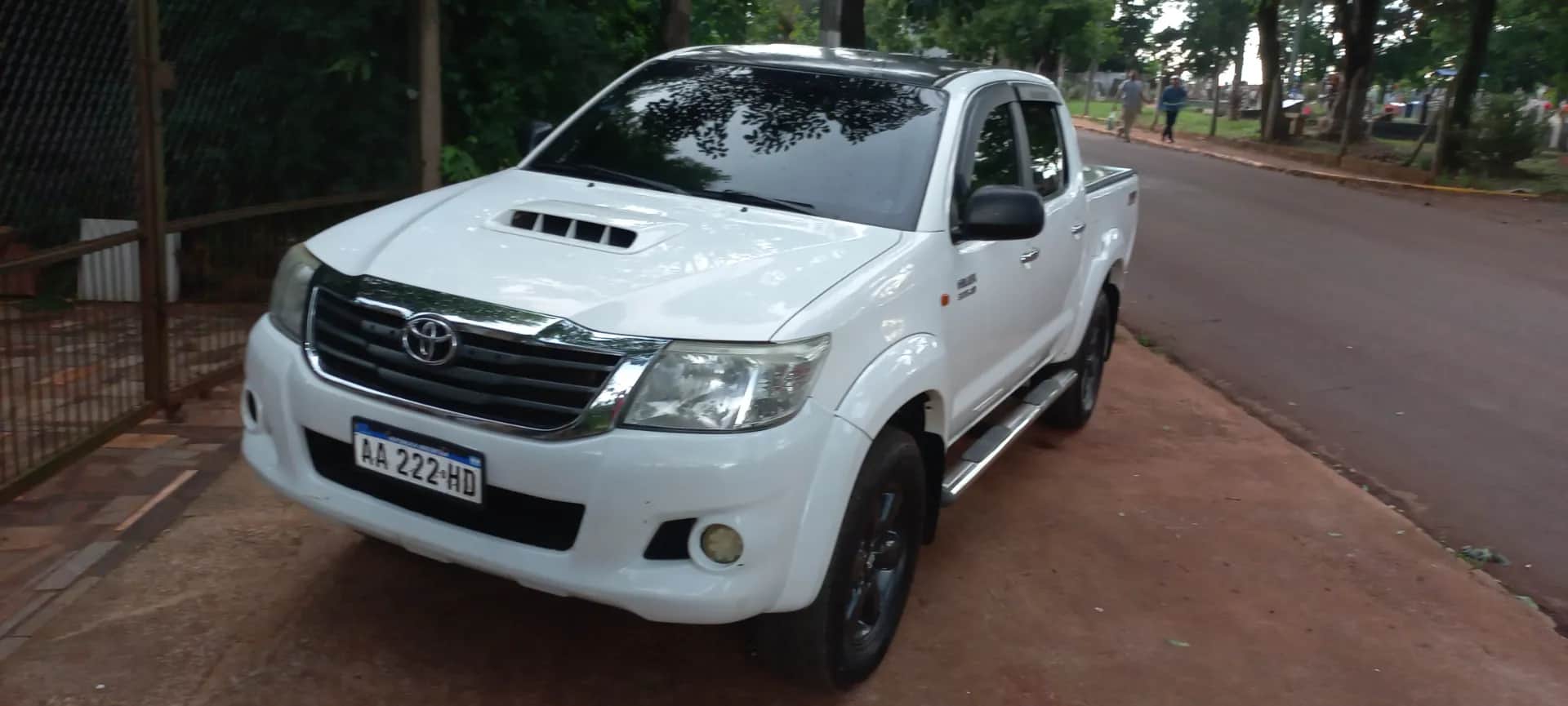 TOYOTA HILUX - Vista principal