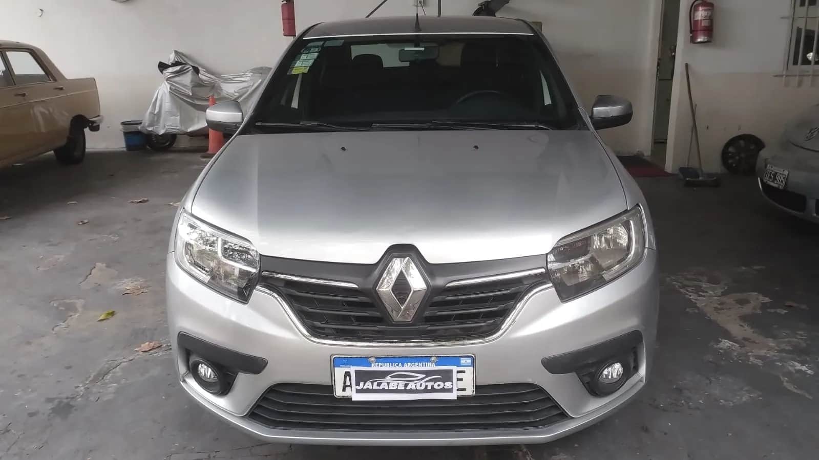 RENAULT LOGAN - Vista principal