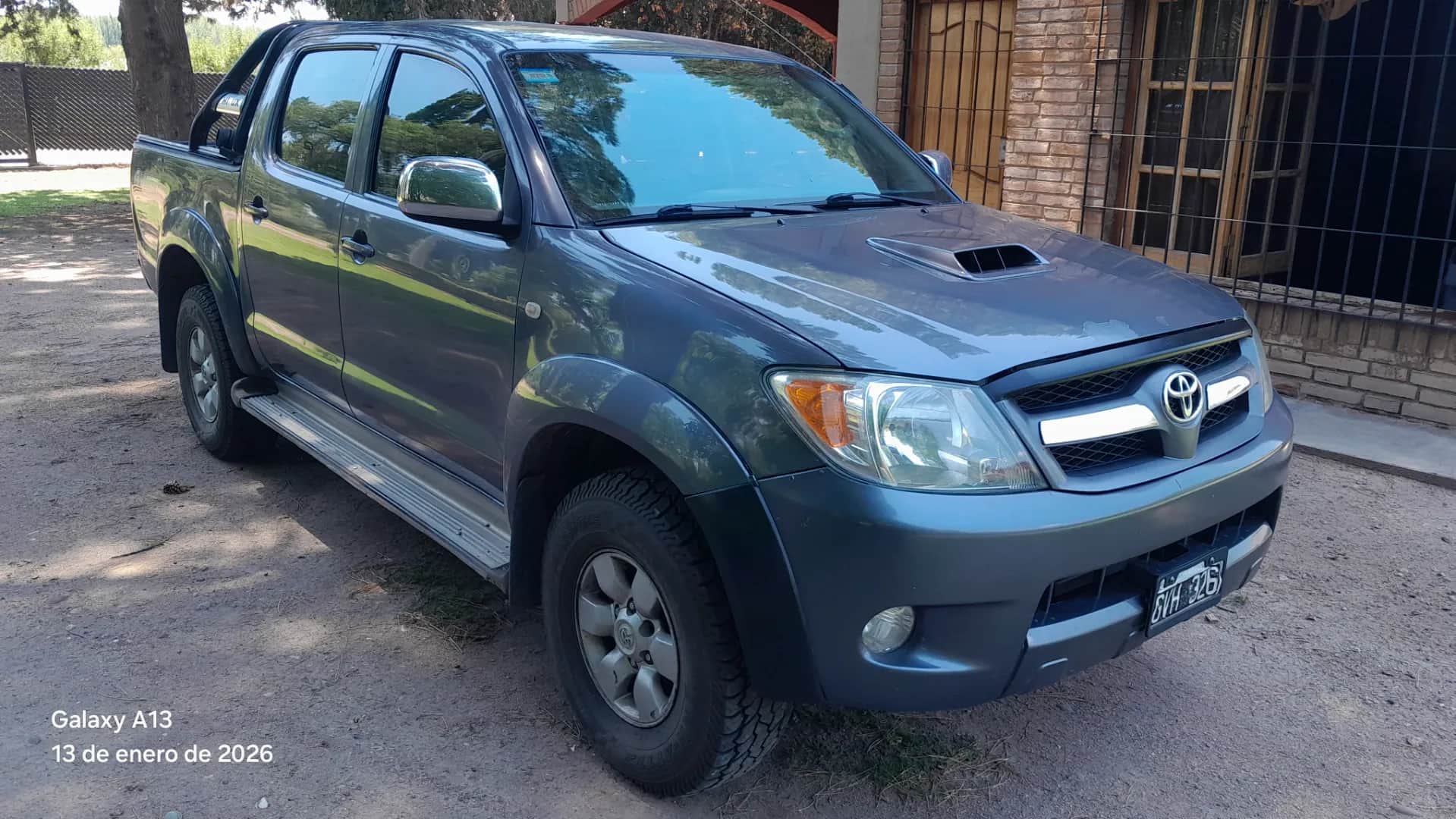 TOYOTA HILUX - Vista principal