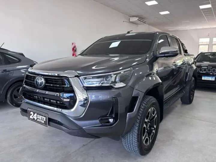 TOYOTA HILUX - Vista principal