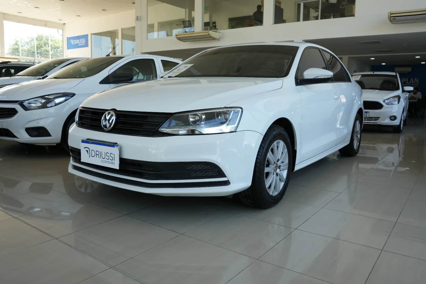 VOLKSWAGEN VENTO - Vista principal