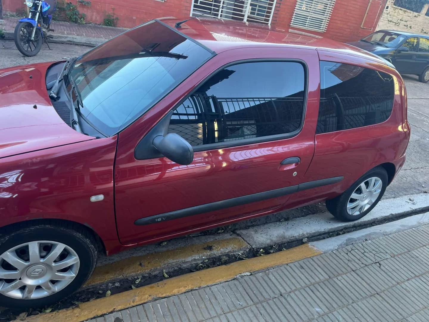 RENAULT CLIO - Vista principal