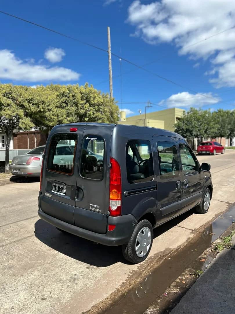 RENAULT KANGOO - Vista principal