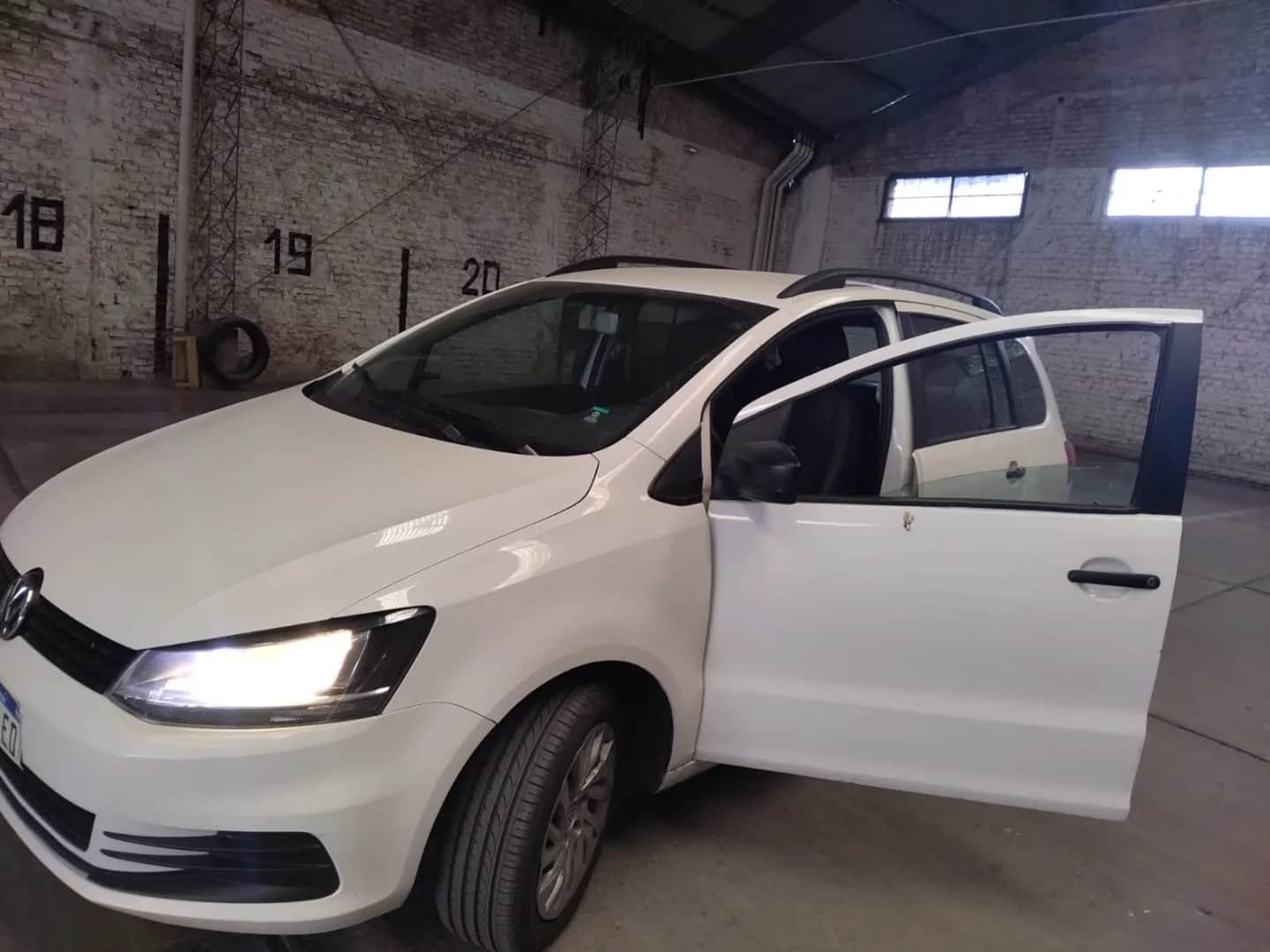 VOLKSWAGEN SURAN - Vista principal