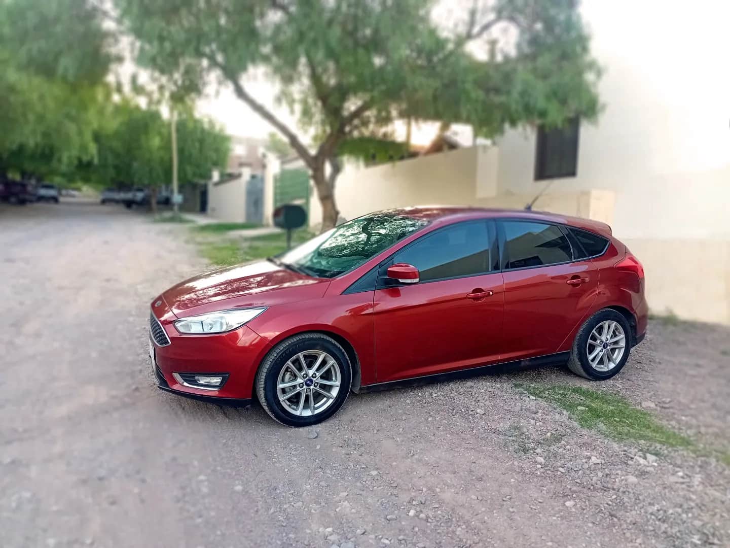 FORD FOCUS KINETIC DESIGN ATTRACTION - Vista principal