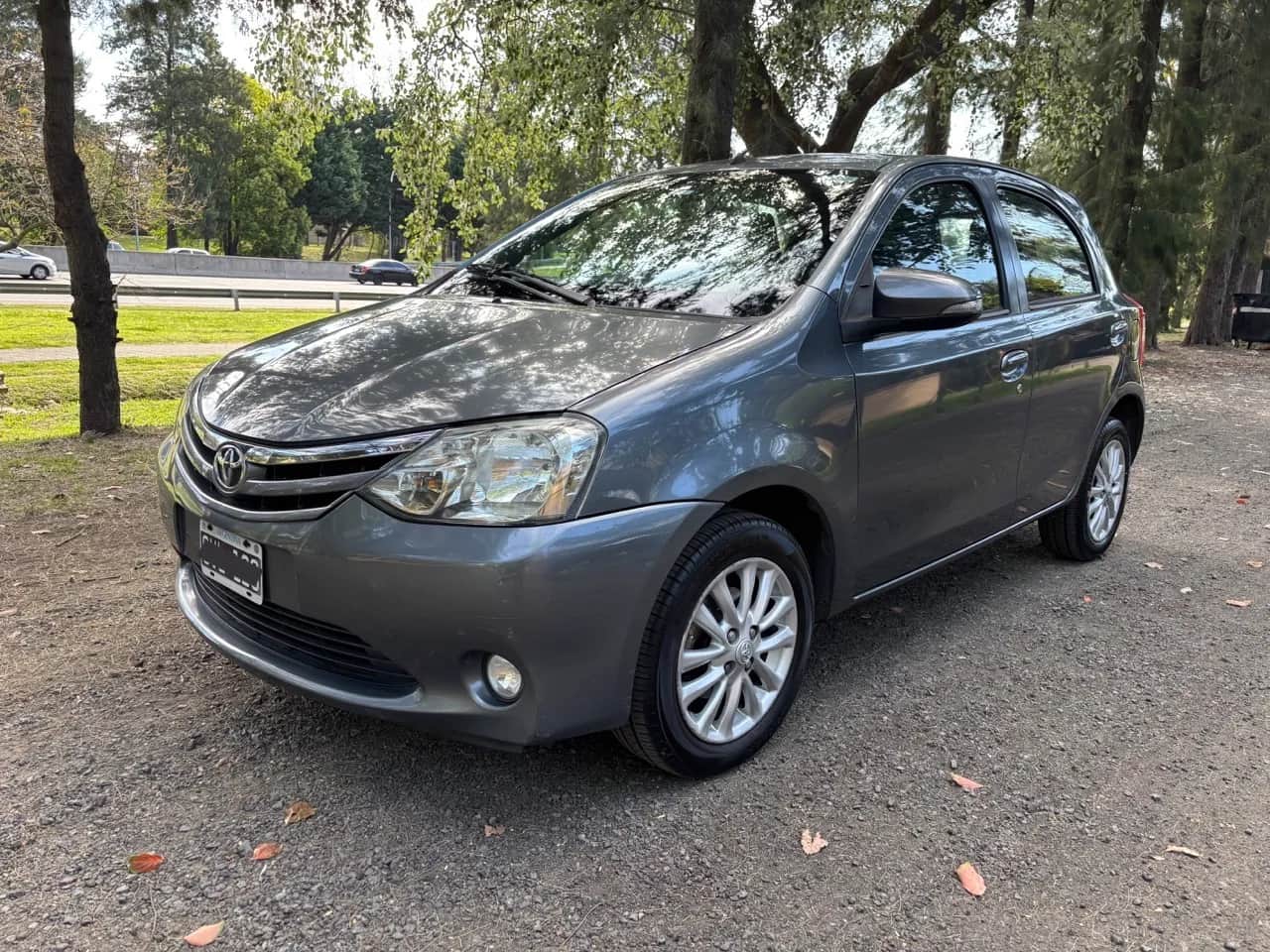 TOYOTA ETIOS - Vista principal