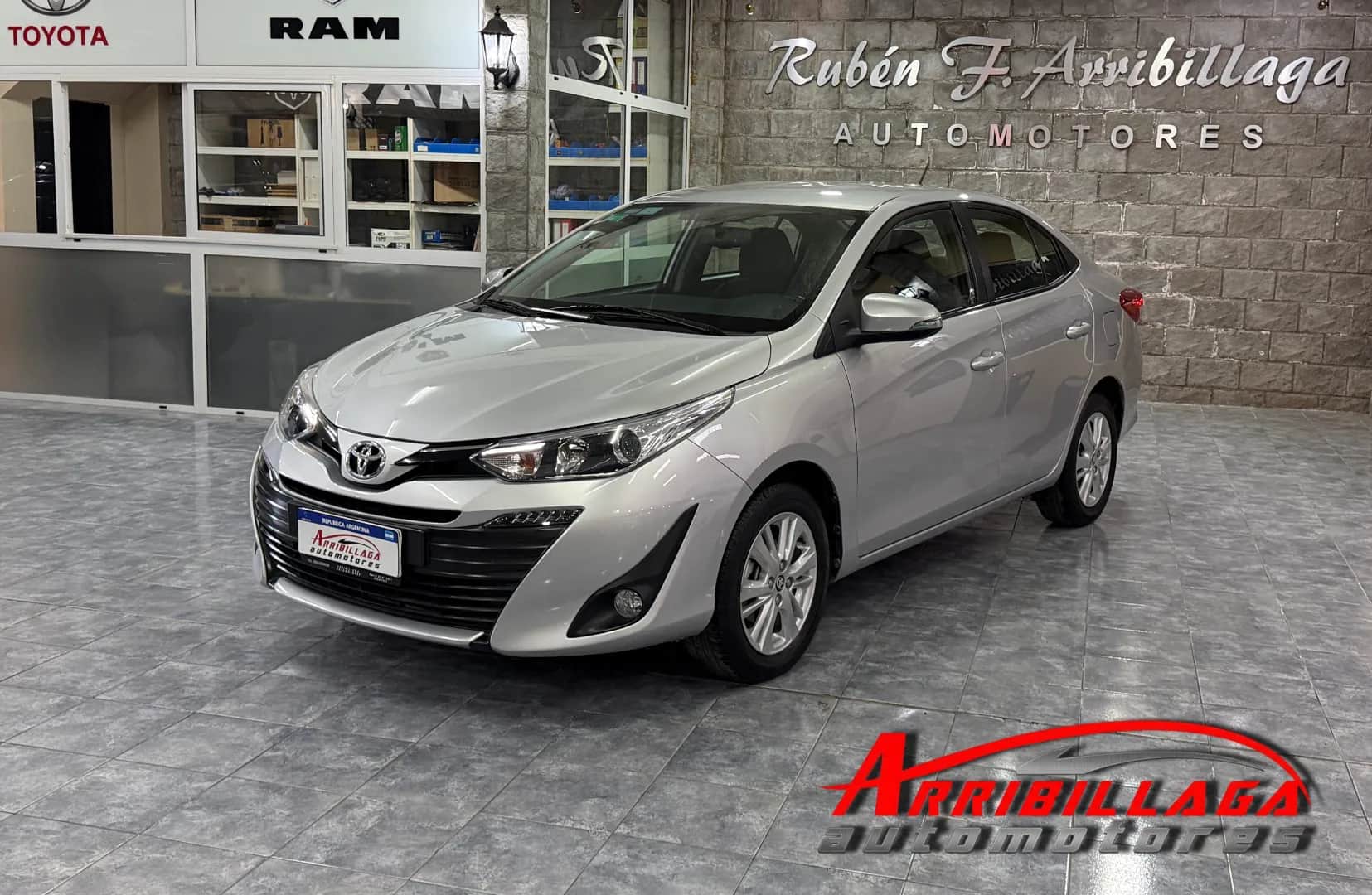 TOYOTA YARIS - Vista principal