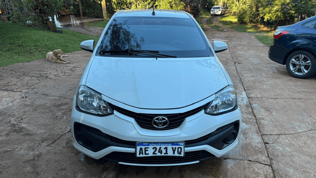 TOYOTA ETIOS - Vista principal