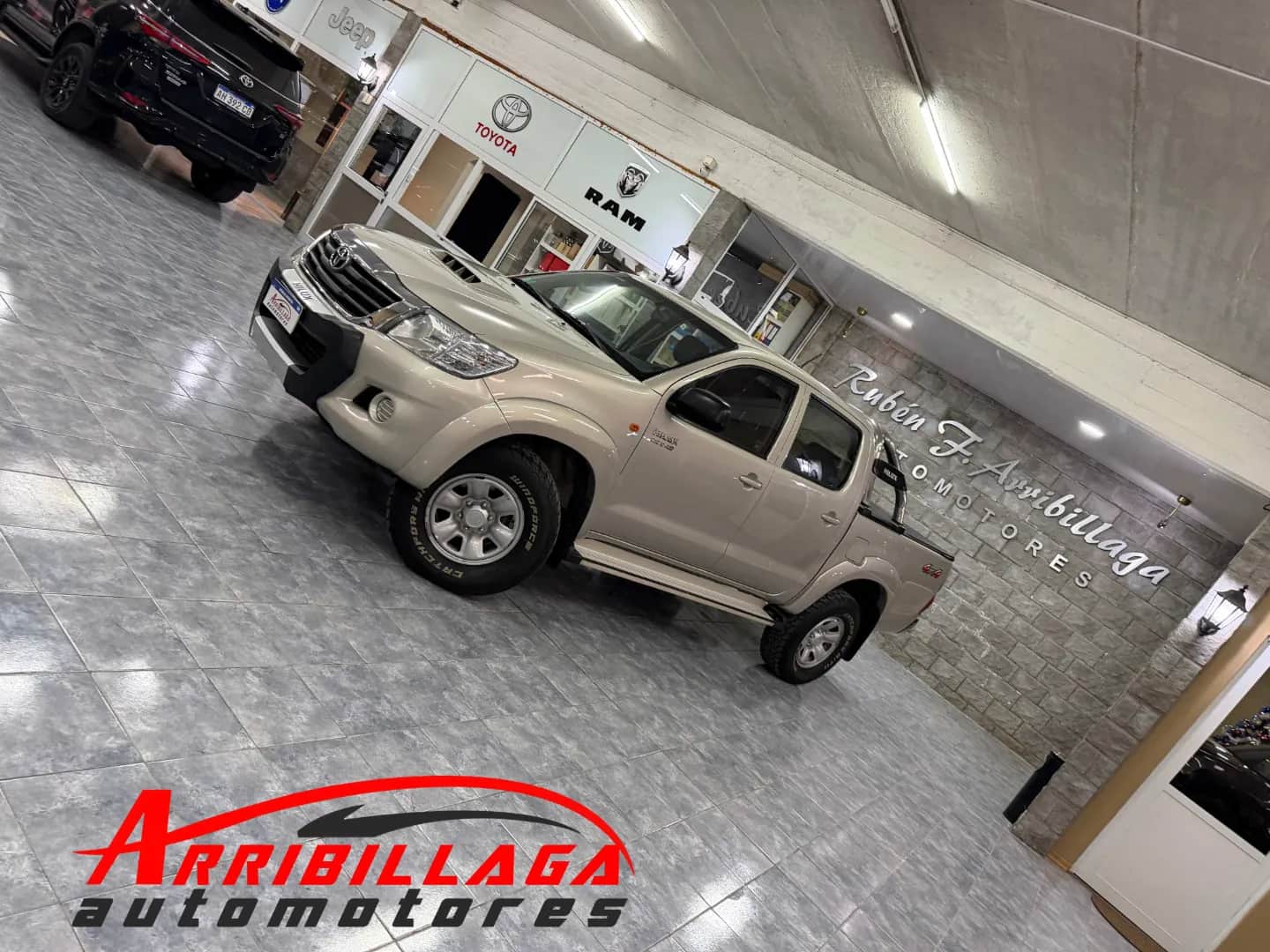 TOYOTA HILUX - Vista principal