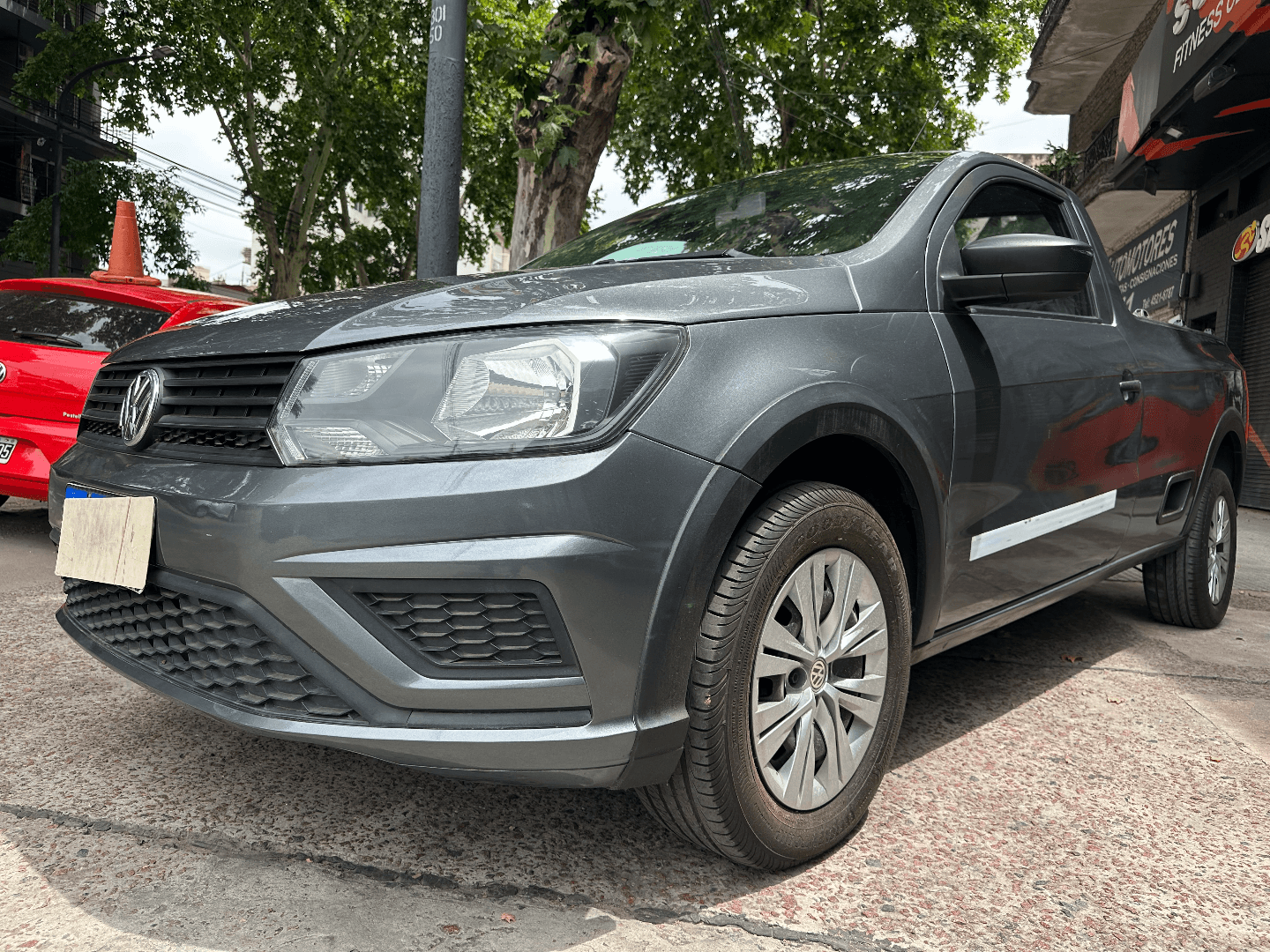 VOLKSWAGEN SAVEIRO - Vista principal