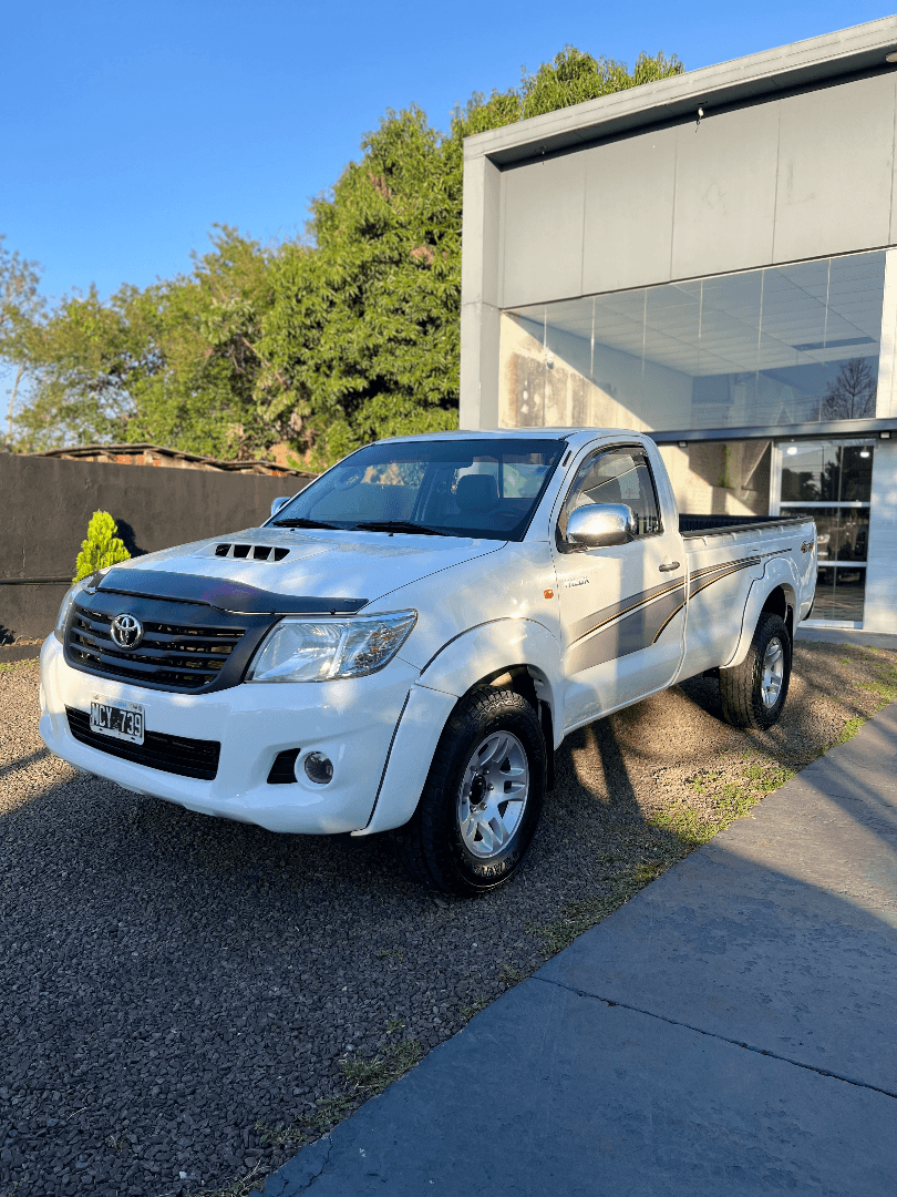 TOYOTA HILUX PICK - UP - Vista principal