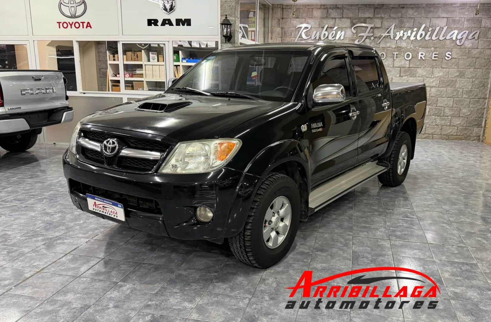 TOYOTA HILUX - Vista principal