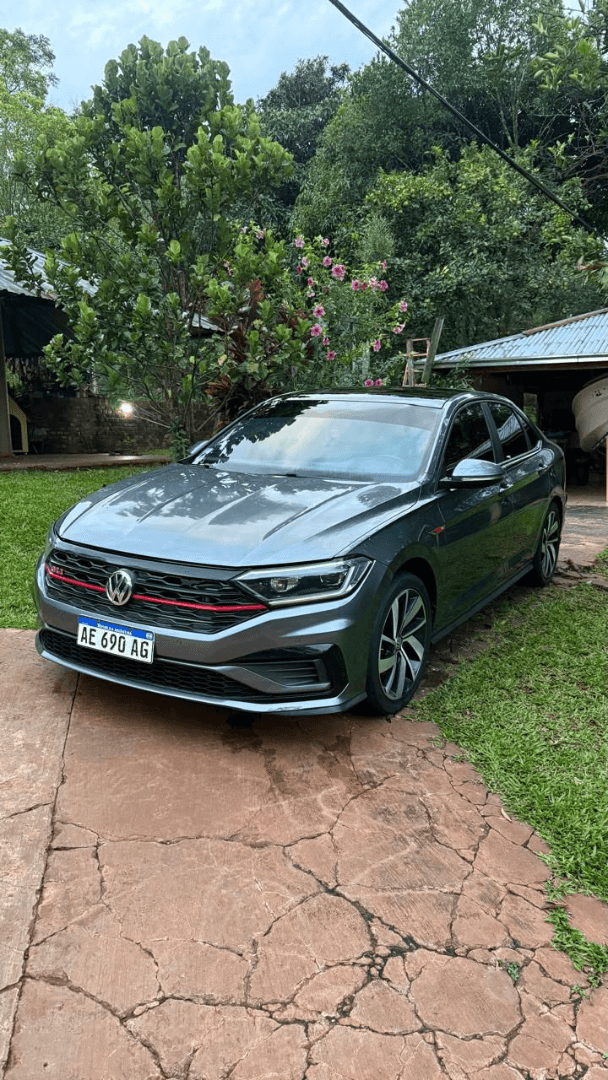 VOLKSWAGEN VENTO - Vista principal