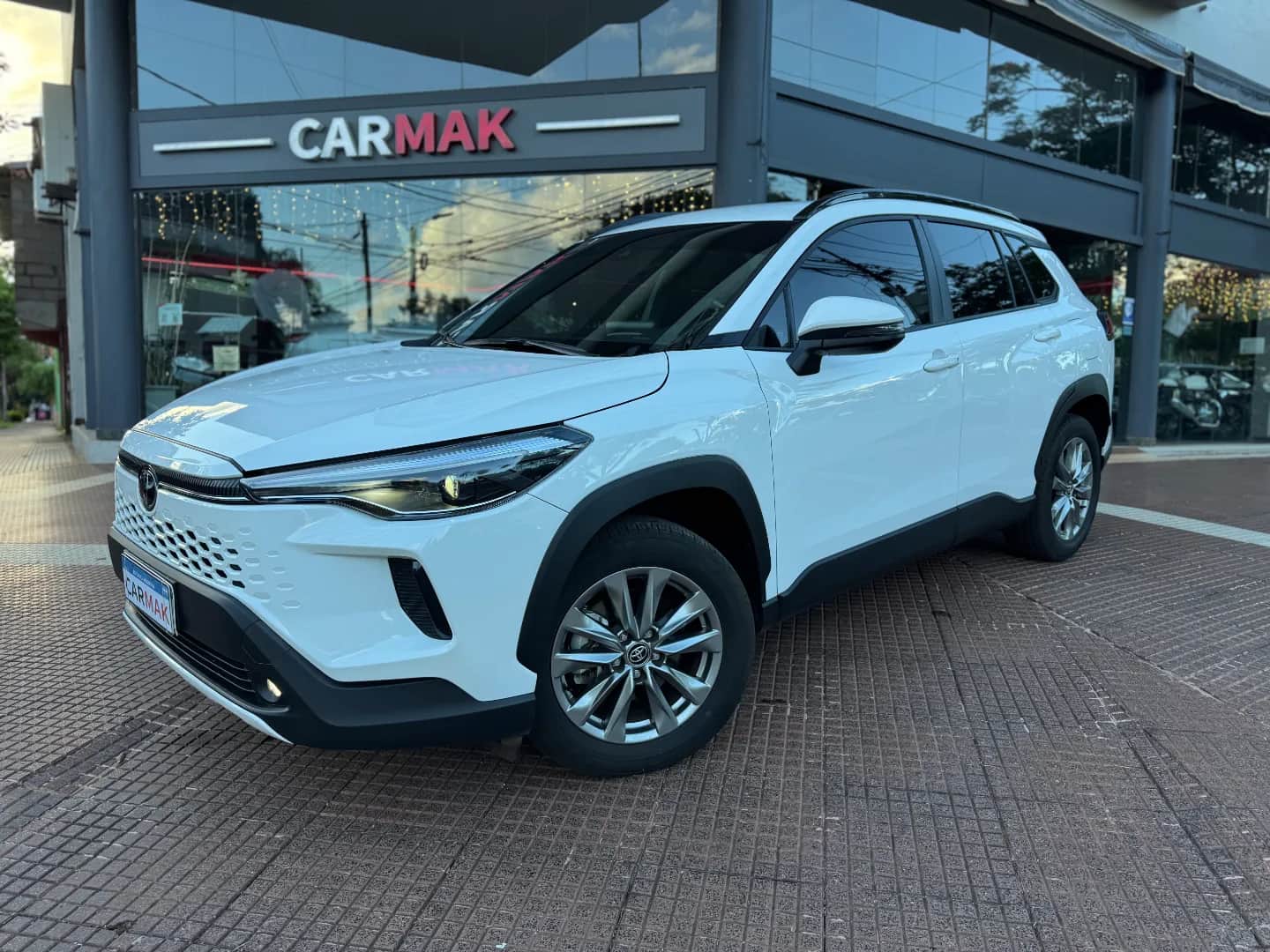 TOYOTA COROLLA CROSS - Vista principal