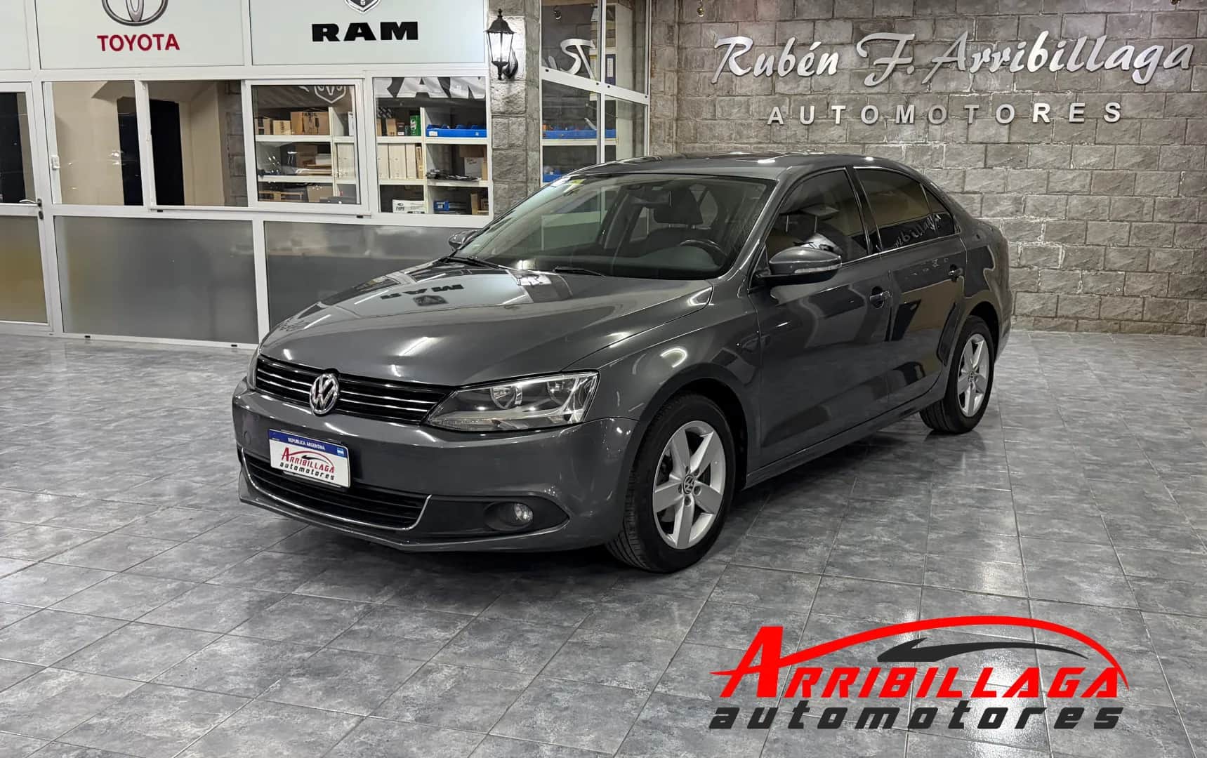 VOLKSWAGEN VENTO - Vista principal