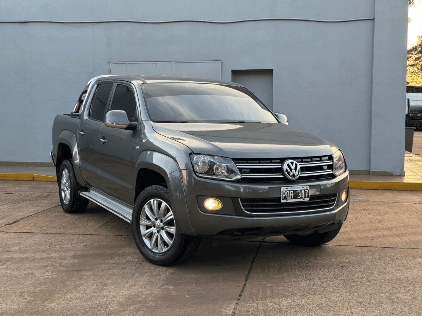 VOLKSWAGEN AMAROK - Vista principal