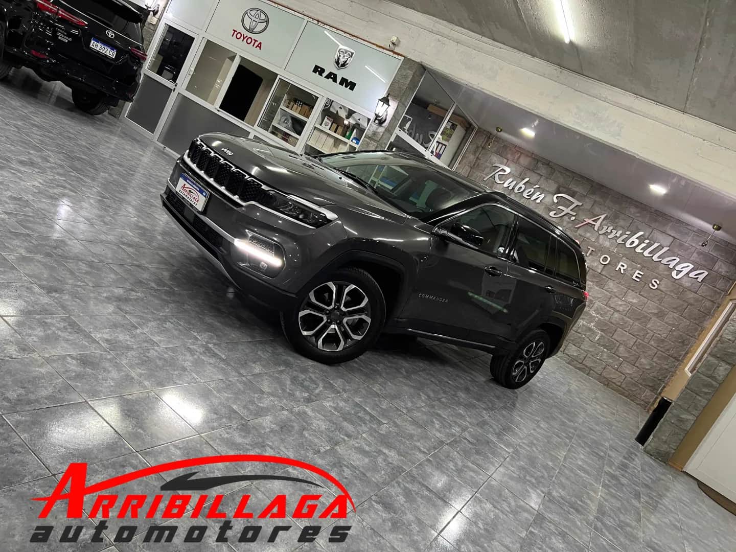 CHRYSLER JEEP COMMANDER - Vista principal