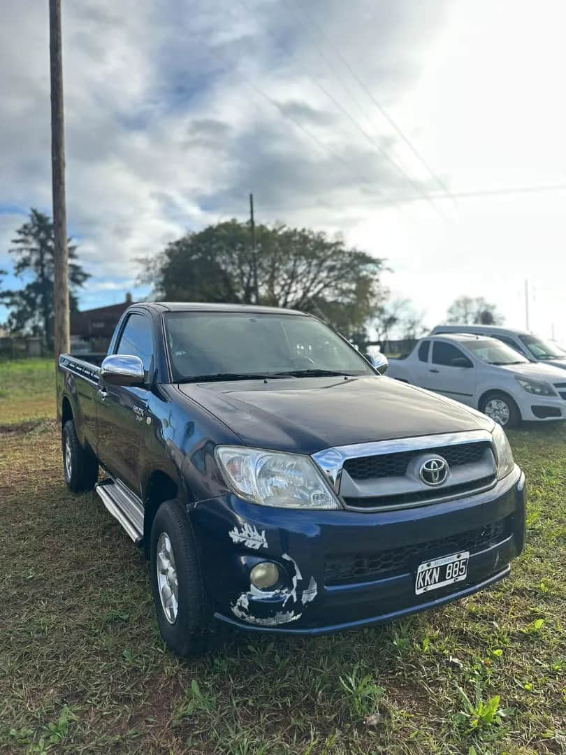 TOYOTA HILUX PICK - UP - Vista principal