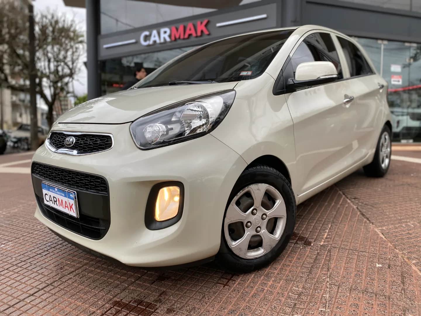 KIA PICANTO - Vista principal