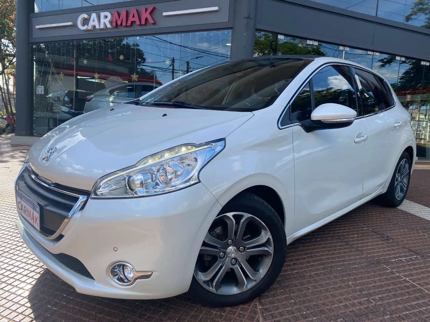 PEUGEOT 208 - Vista principal