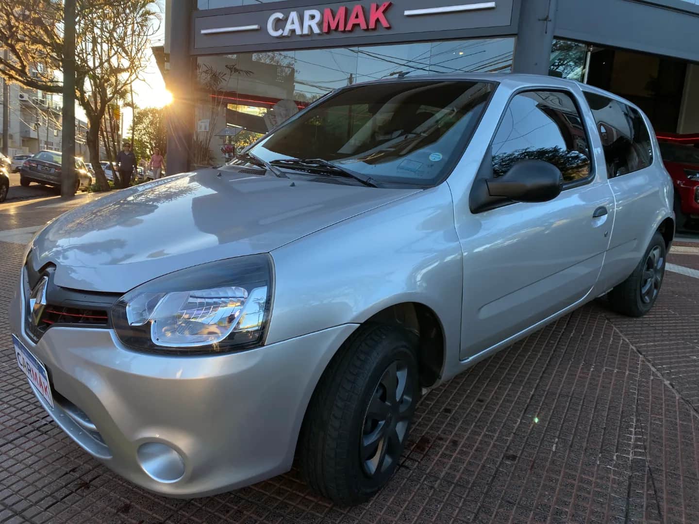 RENAULT CLIO MIO - Vista principal