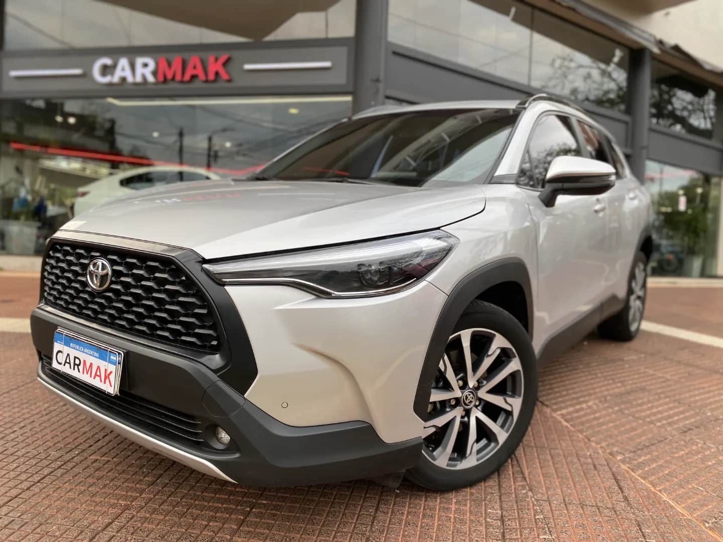 TOYOTA COROLLA CROSS - Vista principal