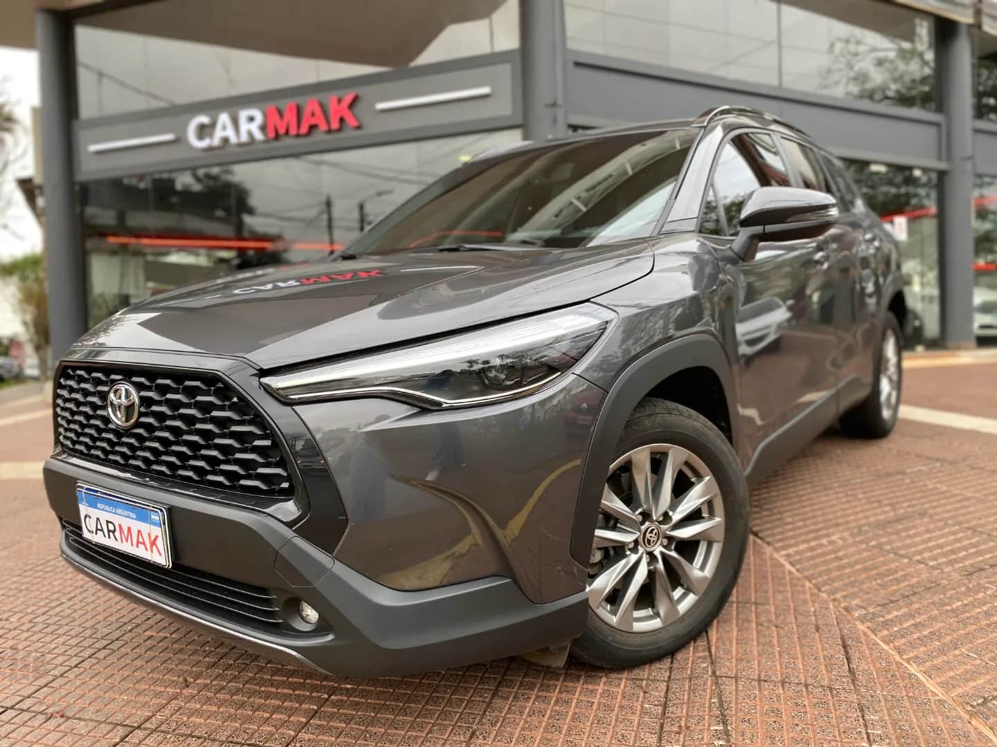 TOYOTA COROLLA CROSS - Vista principal