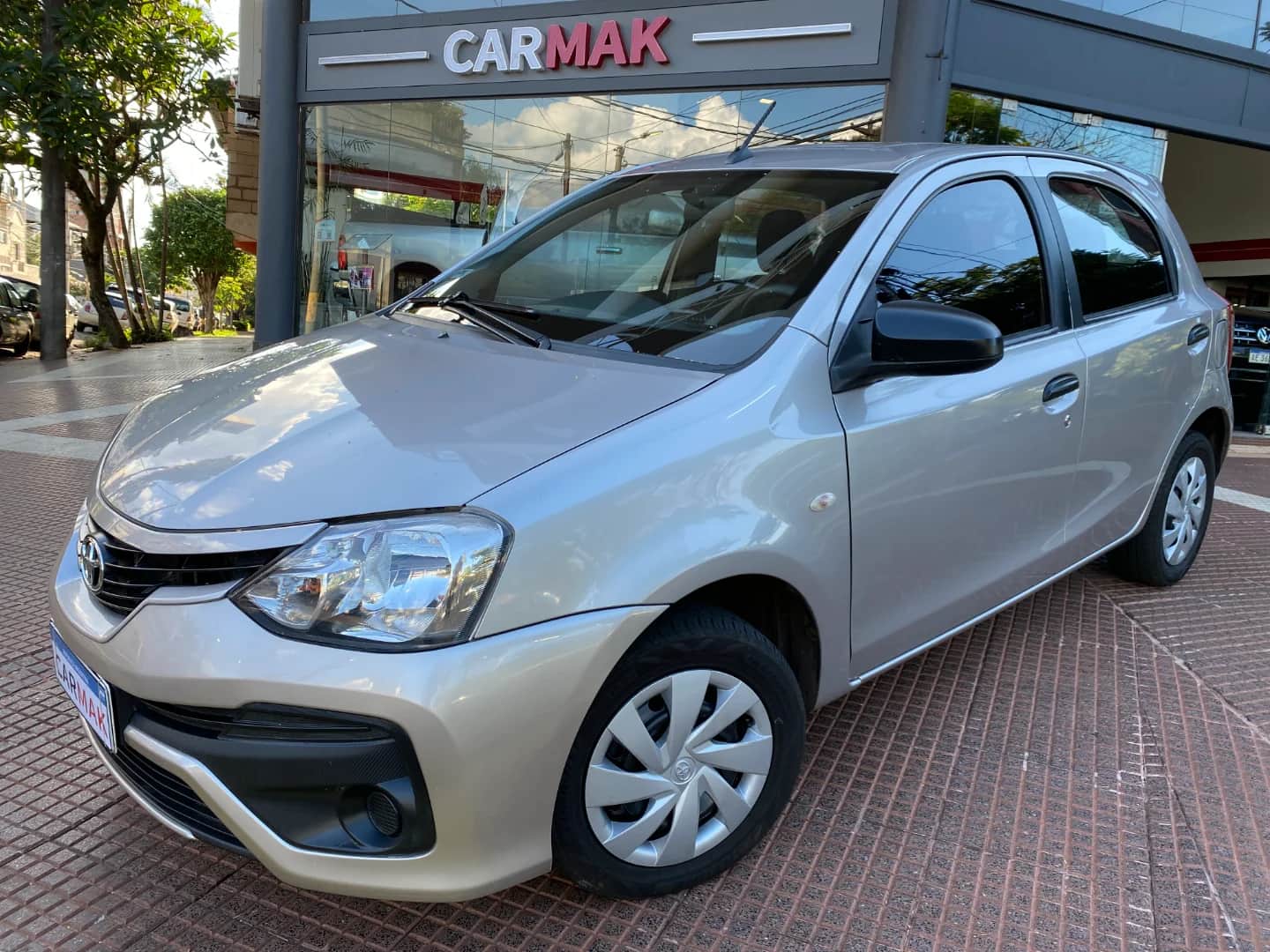 TOYOTA ETIOS - Vista principal