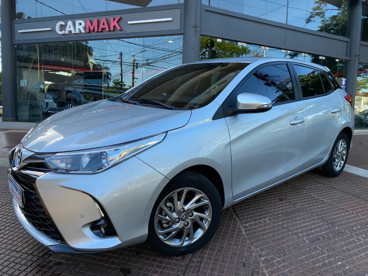 TOYOTA YARIS - Vista principal