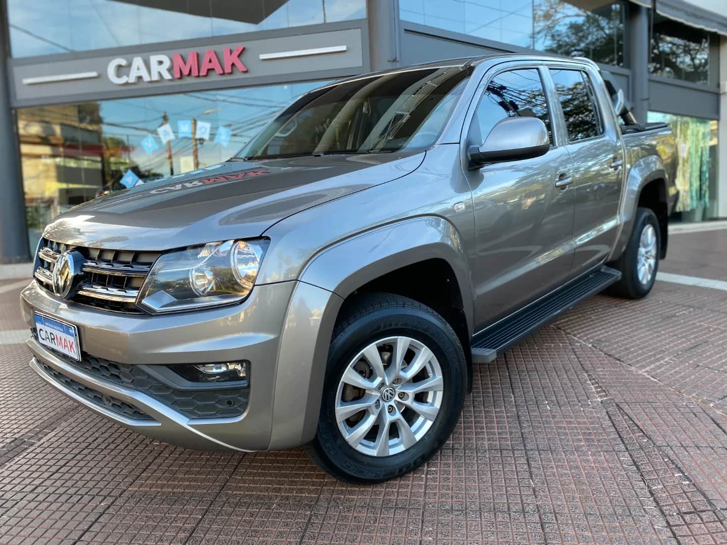 VOLKSWAGEN AMAROK - Vista principal