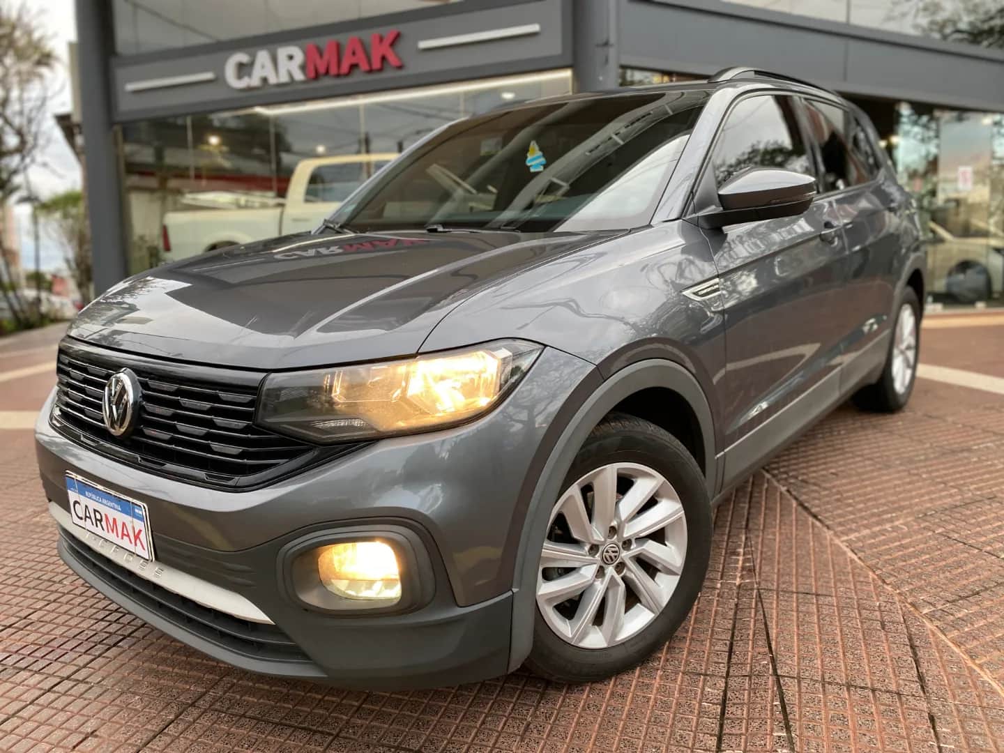 VOLKSWAGEN T-CROSS - Vista principal