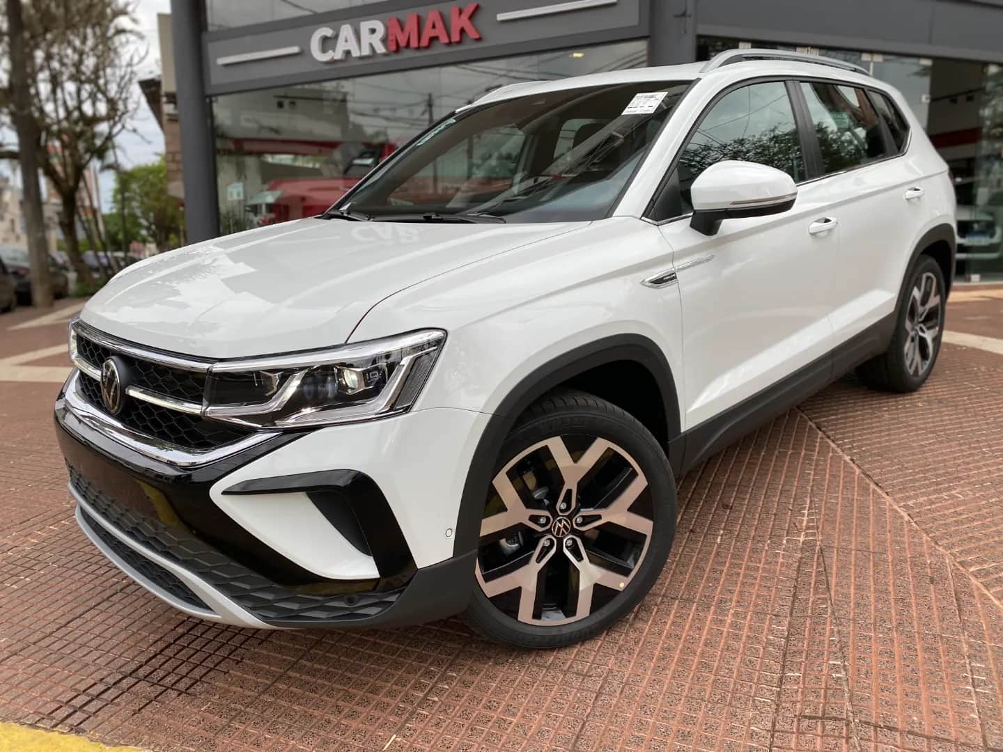 VOLKSWAGEN TAOS - Vista principal