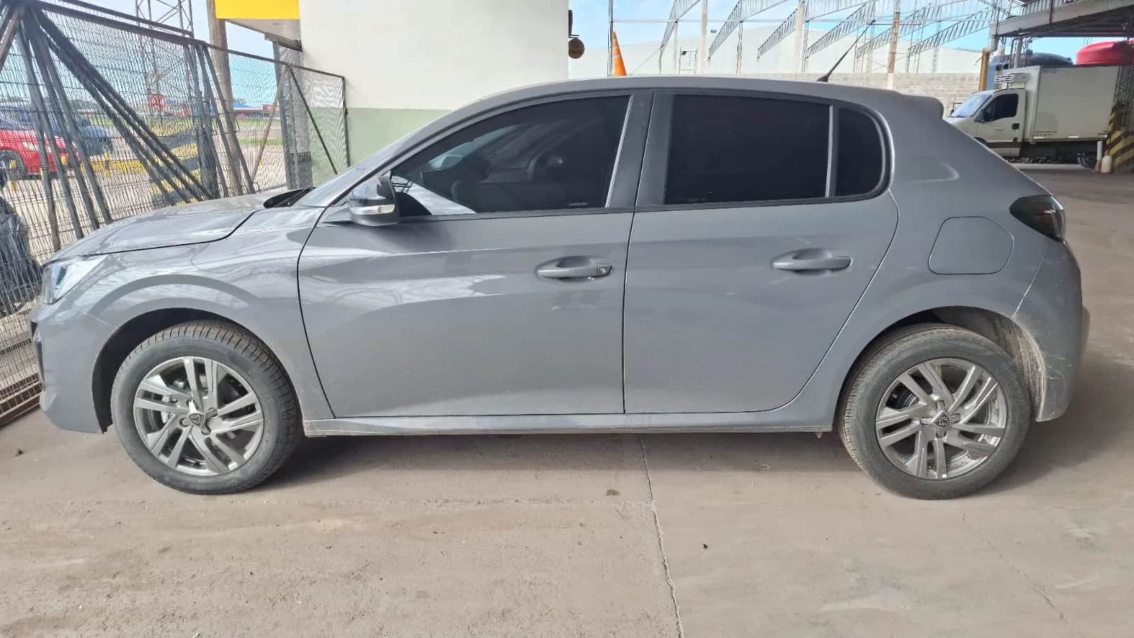 PEUGEOT 208 - Vista principal