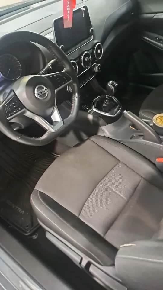 NISSAN SENTRA - Vista principal