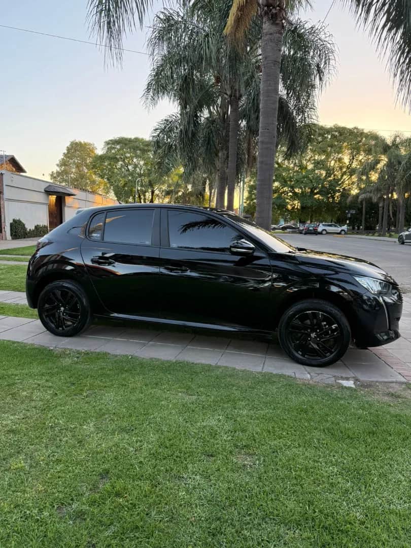 PEUGEOT 208 - Vista principal