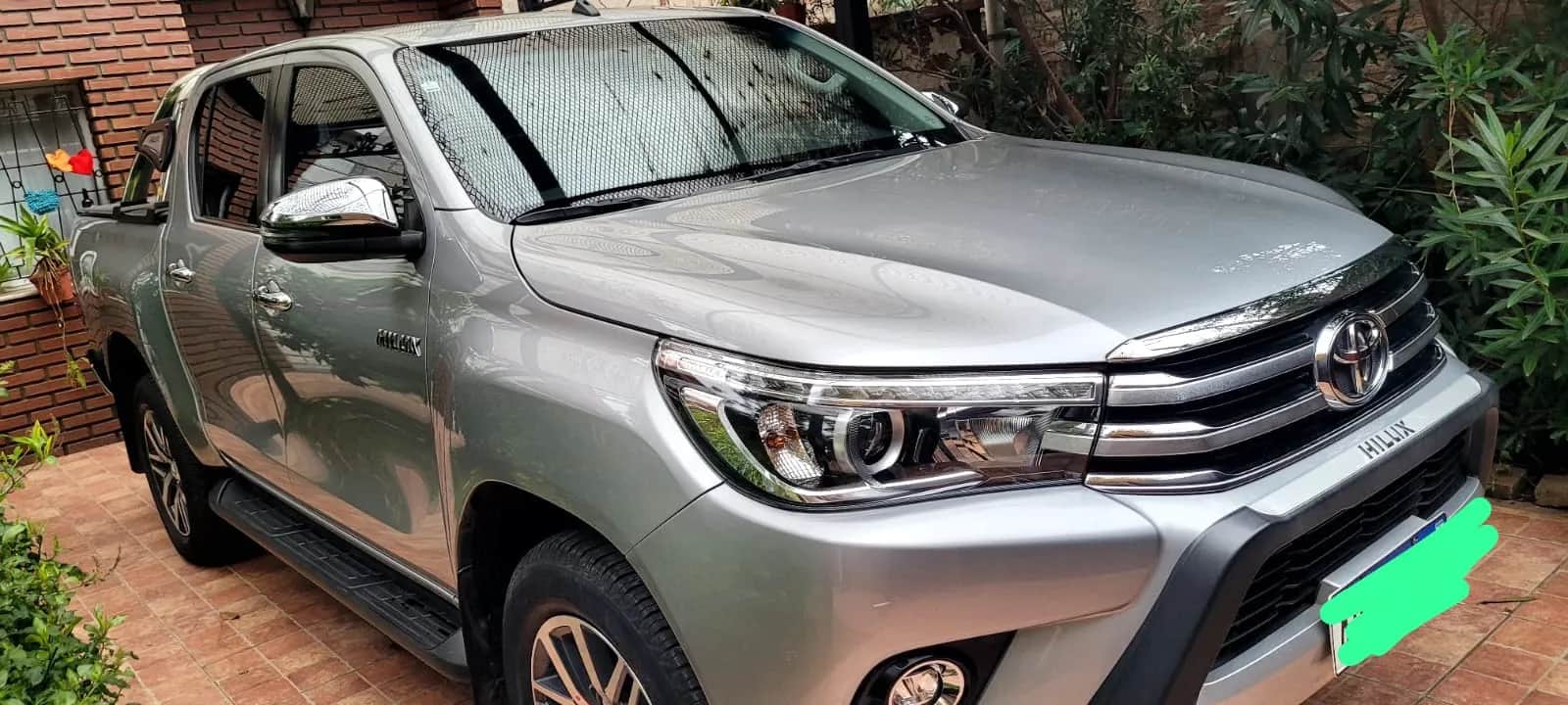 TOYOTA HILUX - Vista principal