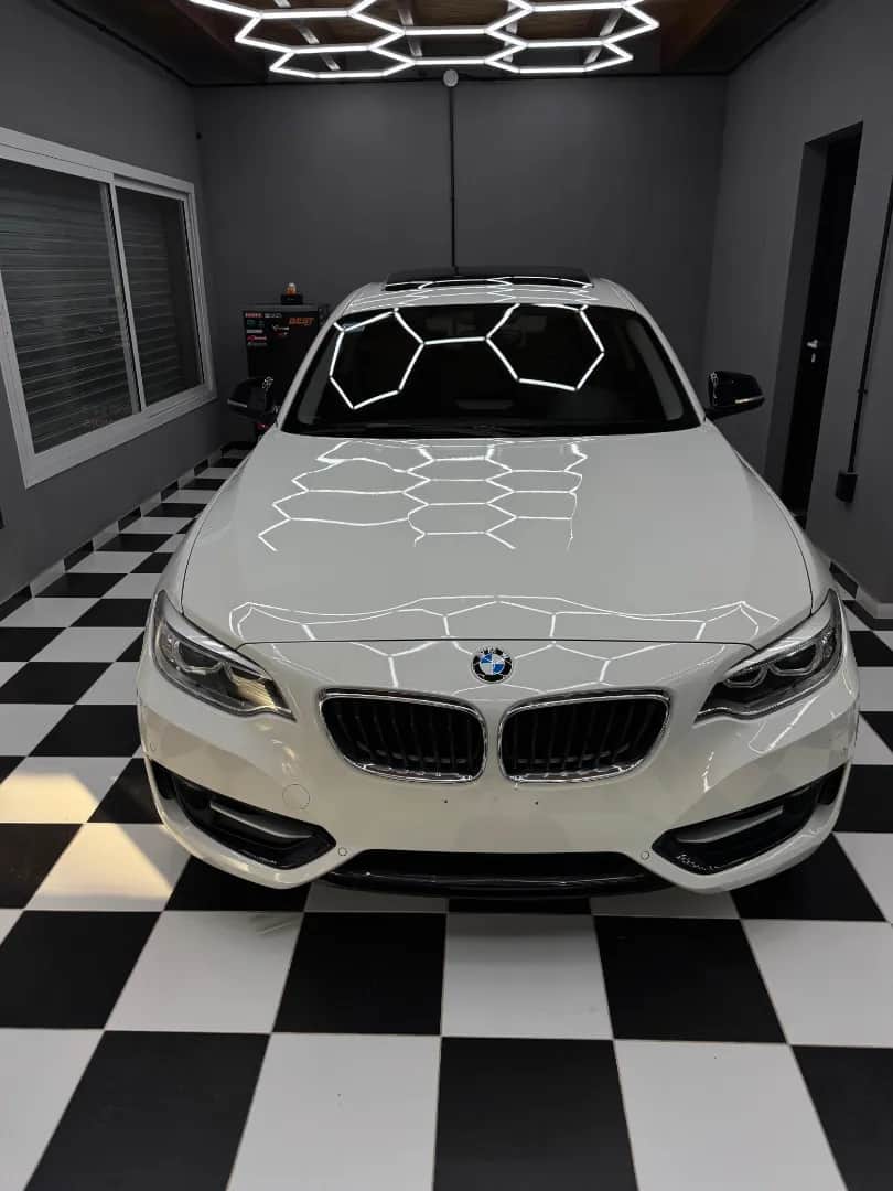 BMW 220 i - Vista principal