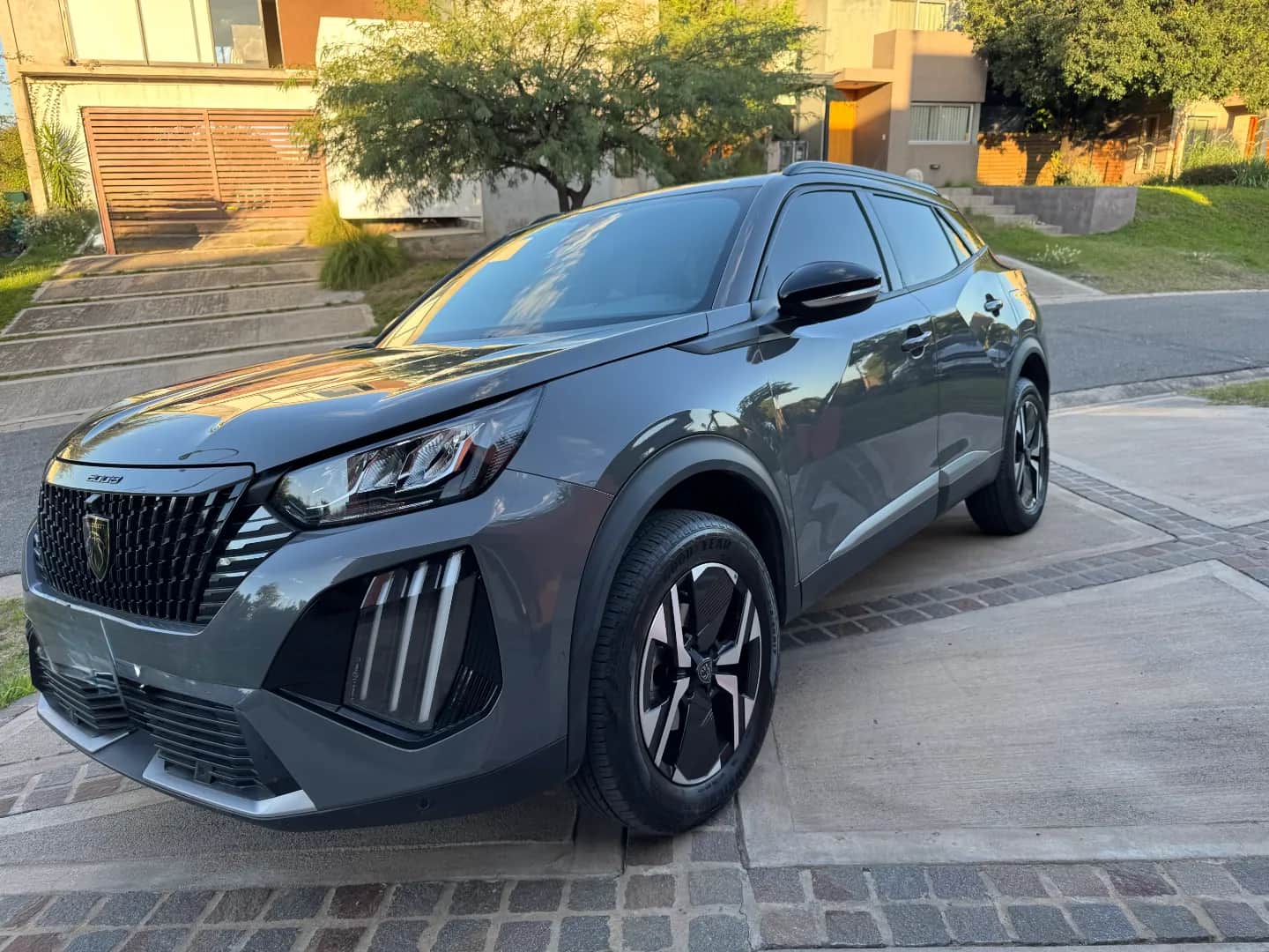 PEUGEOT 2008 - Vista principal