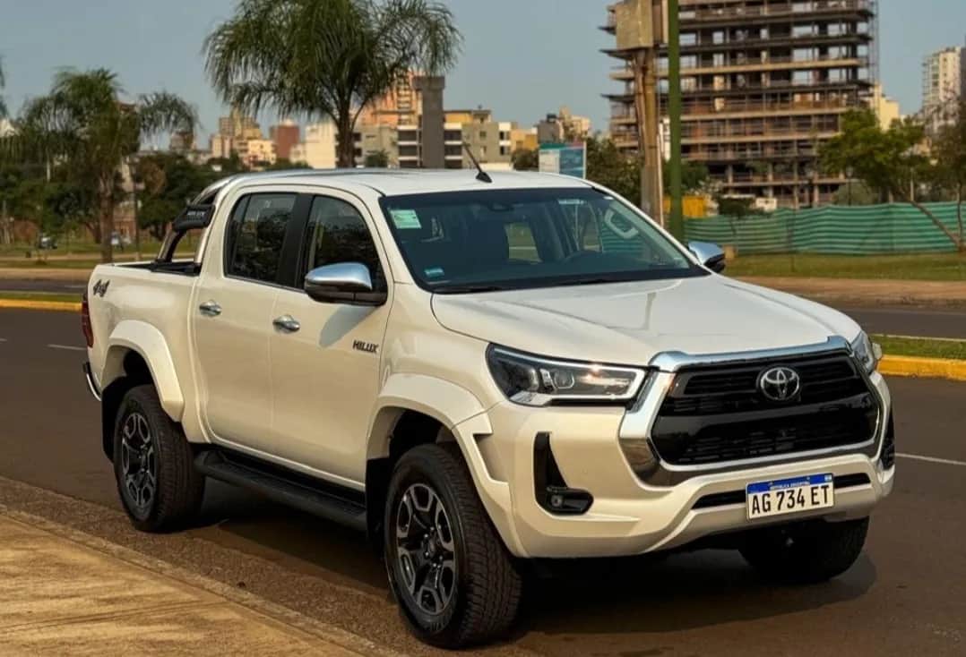 TOYOTA HILUX PICK - UP - Vista principal