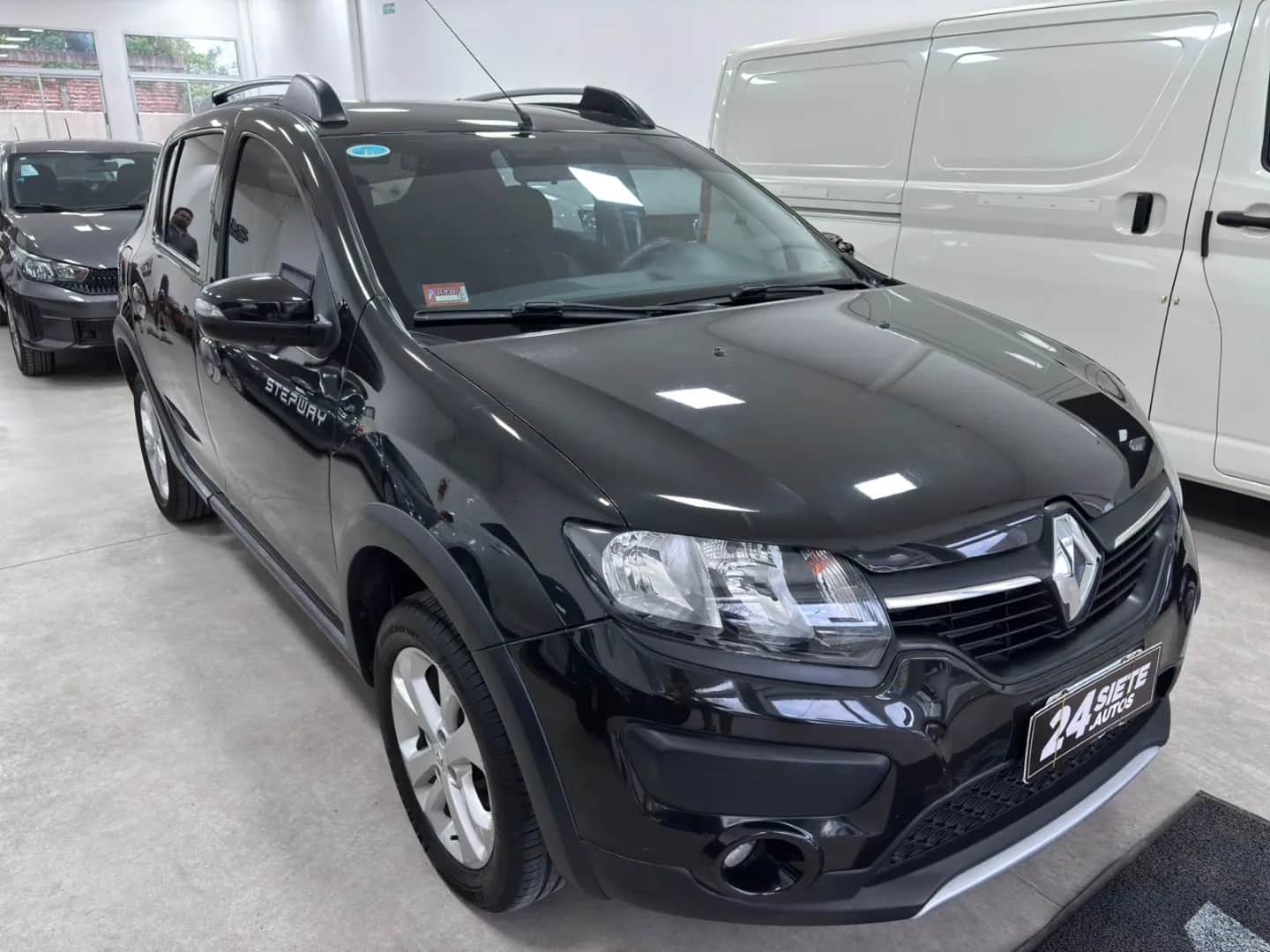 RENAULT SANDERO - Vista principal