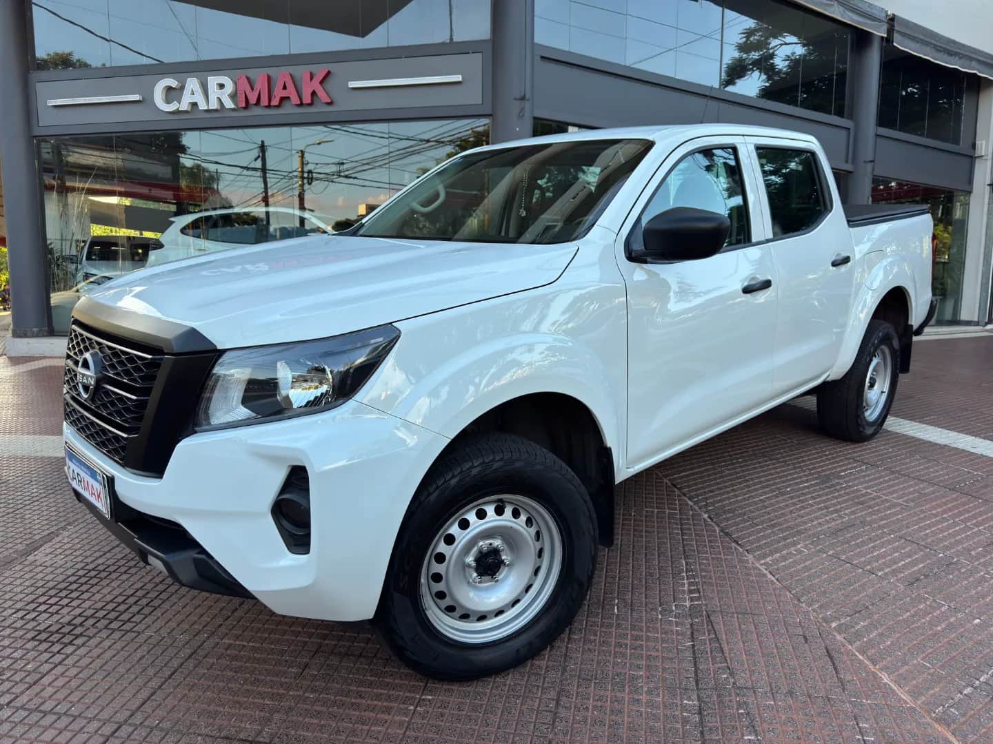 NISSAN PICK-UP - Vista principal