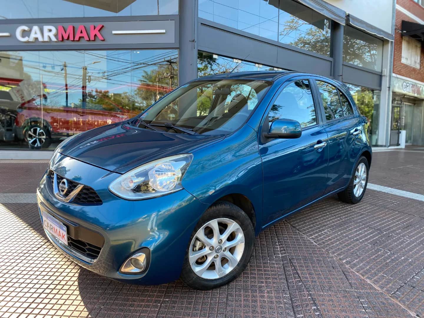 NISSAN MARCH - Vista principal
